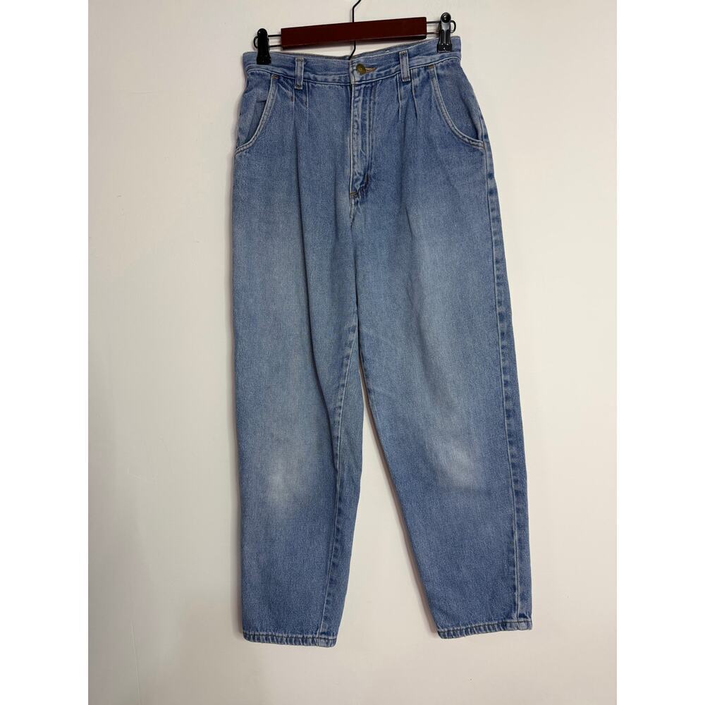 Vintage Avon Fashion Jeans Size 2 with a 26in waist and 27 inseam